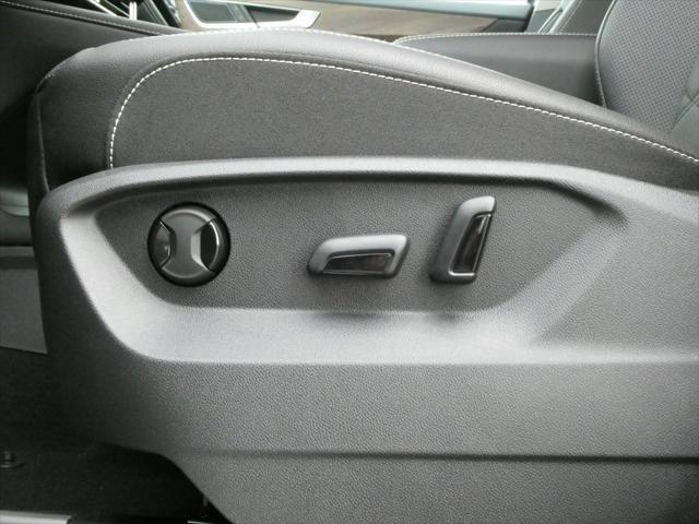 Photo of 2025 Gray Volkswagen Atlas