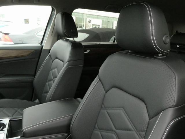 Photo of 2025 Gray Volkswagen Atlas