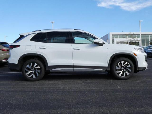 Photo of 2025 Pure White Volkswagen Tiguan