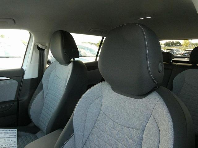 Photo of 2025 Pure White Volkswagen Tiguan