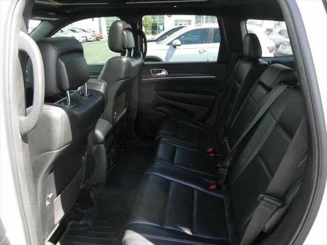 Photo of 2017 Bright White Clearcoat Jeep Grand Cherokee
