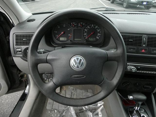 Photo of 2006 Black Volkswagen Golf