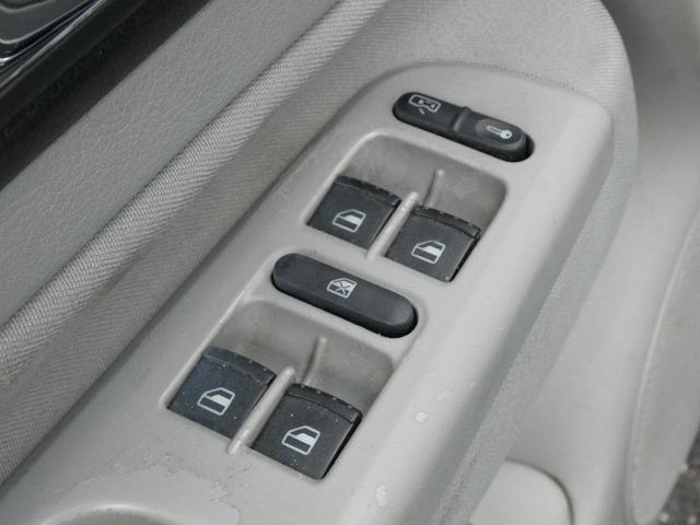 Photo of 2006 Black Volkswagen Golf