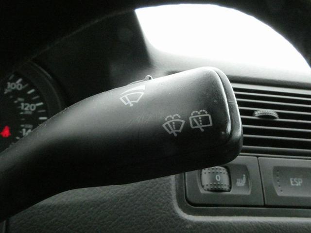 Photo of 2006 Black Volkswagen Golf