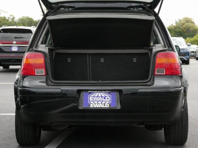 Photo of 2006 Black Volkswagen Golf