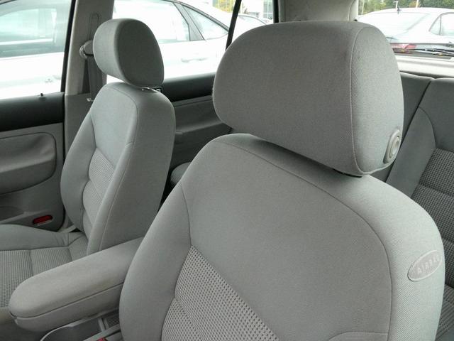 Photo of 2006 Black Volkswagen Golf