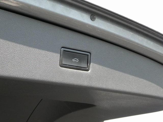 Photo of 2018 Platinum Gray Metallic Volkswagen Tiguan