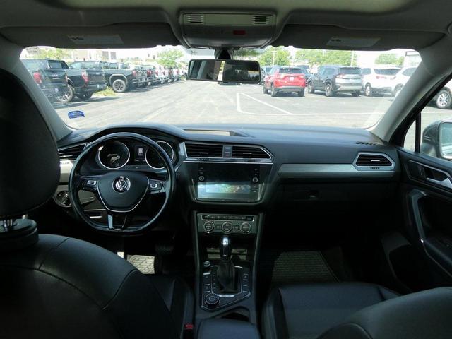 Photo of 2018 Platinum Gray Metallic Volkswagen Tiguan