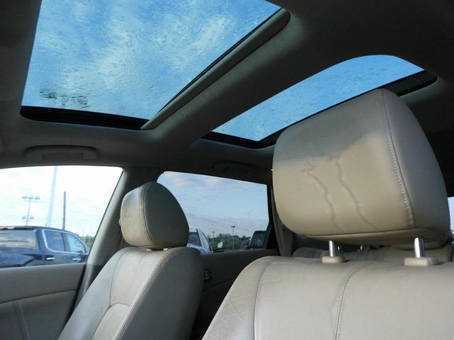 Photo of 2011 Platinum Graphite Metallic Nissan Murano
