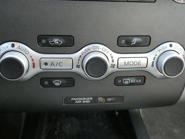 Photo of 2011 Platinum Graphite Metallic Nissan Murano