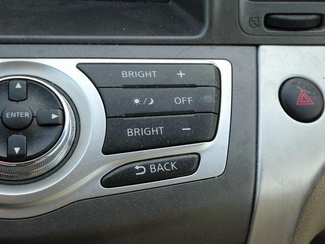 Photo of 2011 Platinum Graphite Metallic Nissan Murano