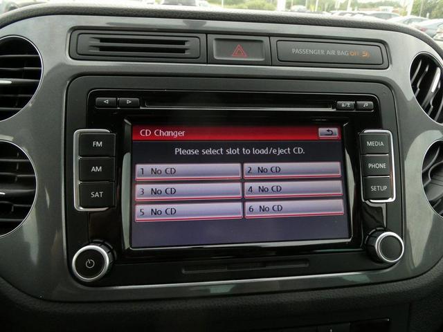 Photo of 2013 Candy White Volkswagen Tiguan