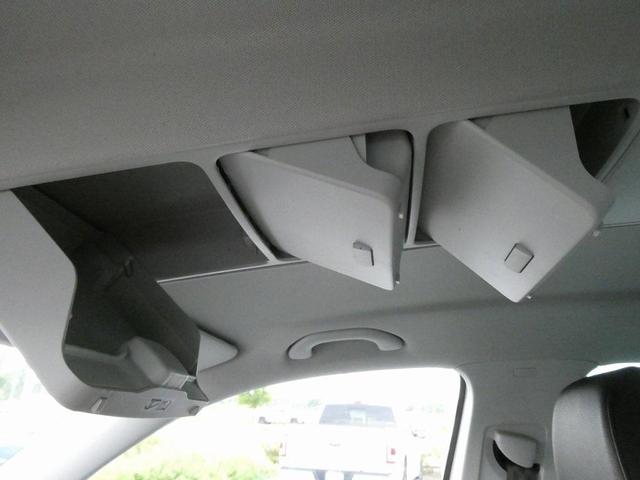 Photo of 2013 Candy White Volkswagen Tiguan