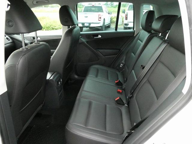 Photo of 2013 Candy White Volkswagen Tiguan