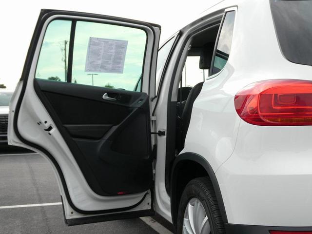Photo of 2013 Candy White Volkswagen Tiguan