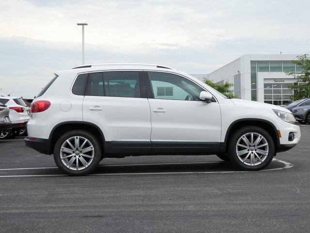 Photo of 2013 Candy White Volkswagen Tiguan