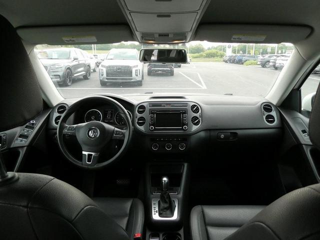 Photo of 2013 Candy White Volkswagen Tiguan