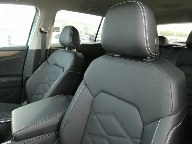 Photo of 2025 Gray Volkswagen Atlas