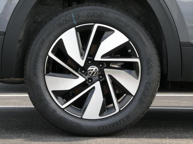 Photo of 2025 Gray Volkswagen Atlas