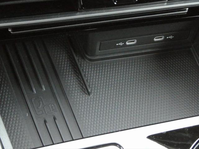 Photo of 2025 Gray Volkswagen Atlas