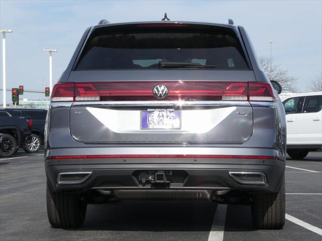 Photo of 2025 Gray Volkswagen Atlas