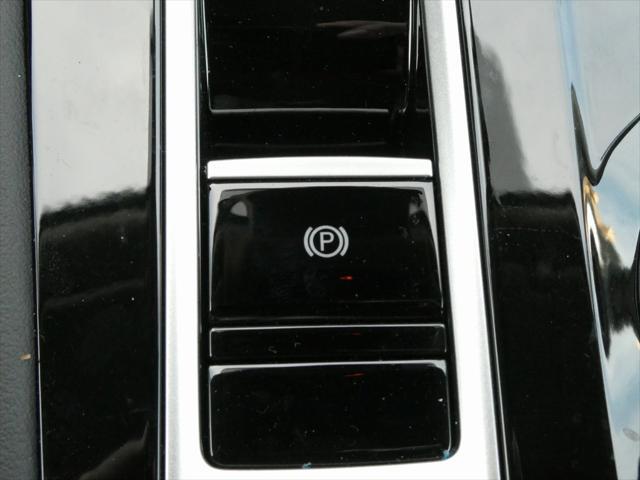 Photo of 2025 Gray Volkswagen Atlas