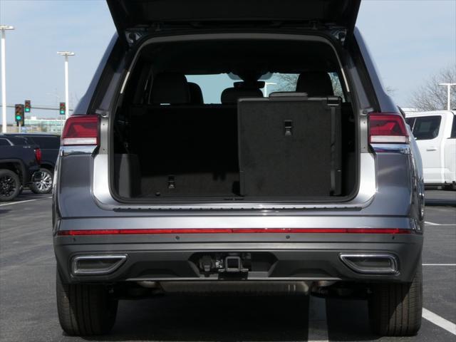 Photo of 2025 Gray Volkswagen Atlas