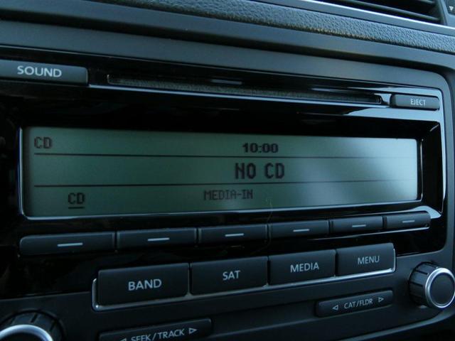 Photo of 2011 White Gold Metallic Volkswagen Jetta
