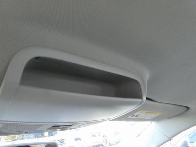Photo of 2011 White Gold Metallic Volkswagen Jetta