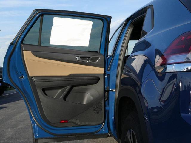 Photo of 2026 mountain lake blue metallic Volkswagen Atlas Cross Sport