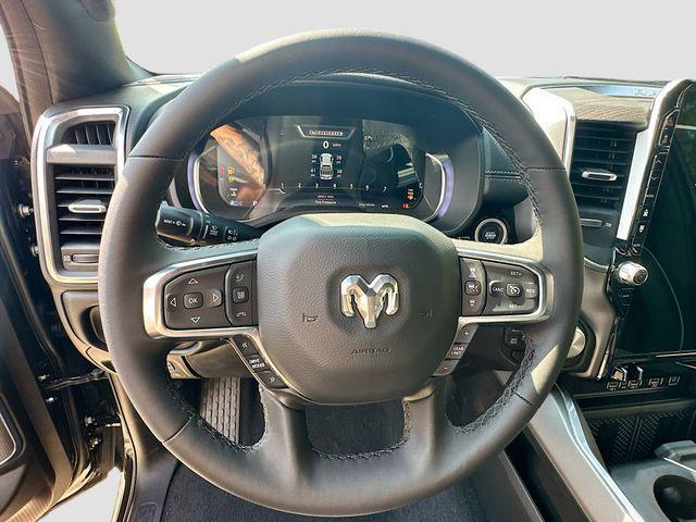 Photo of 2026 Diamond Black Crystal Pearlcoat RAM 1500