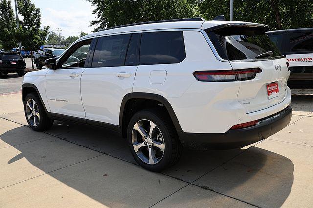 Photo of 2025 Bright White Clearcoat Jeep Grand Cherokee L