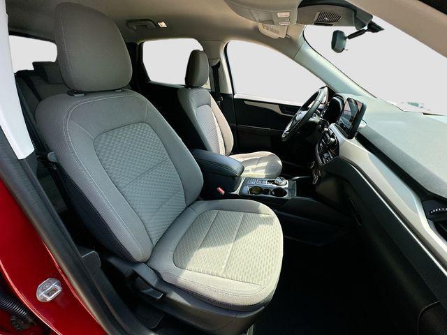 Photo of 2022 Rapid Red Metallic Tinted Clearcoat Ford Escape