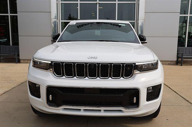 Photo of 2025 Bright White Clearcoat Jeep Grand Cherokee L