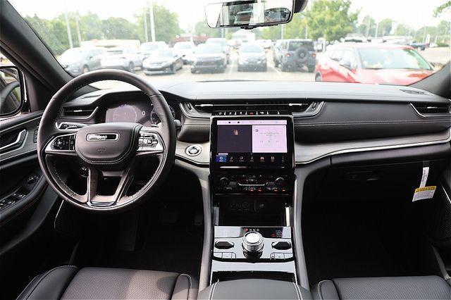 Photo of 2025 Bright White Clearcoat Jeep Grand Cherokee L
