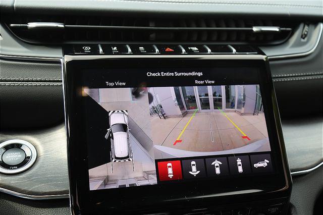 Photo of 2025 Bright White Clearcoat Jeep Grand Cherokee L