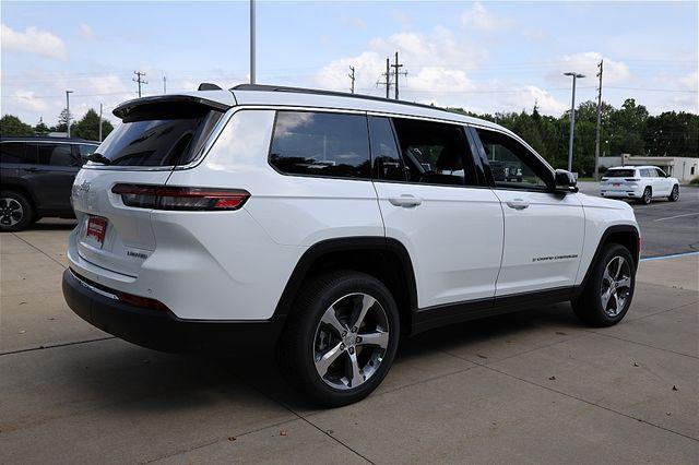 Photo of 2025 Bright White Clearcoat Jeep Grand Cherokee L