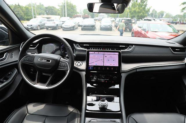 Photo of 2025 Baltic Gray Metallic Clearcoat Jeep Grand Cherokee L