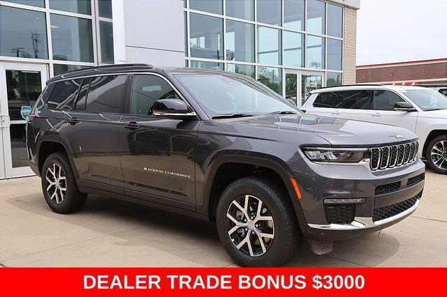 Photo of 2025 Baltic Gray Metallic Clearcoat Jeep Grand Cherokee L