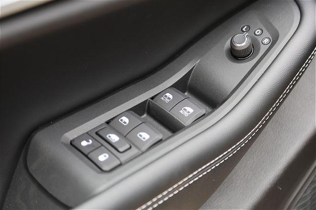 Photo of 2025 Baltic Gray Metallic Clearcoat Jeep Grand Cherokee L