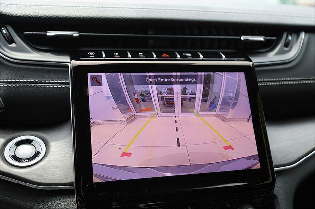Photo of 2025 Baltic Gray Metallic Clearcoat Jeep Grand Cherokee L