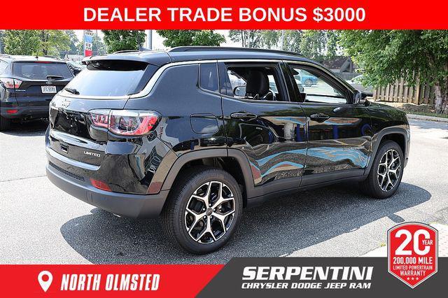 Photo of 2025 Diamond Black Crystal Pearlcoat Jeep Compass