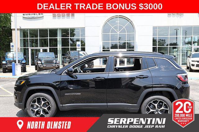 Photo of 2025 Diamond Black Crystal Pearlcoat Jeep Compass