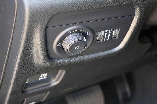 Photo of 2025 Bright White Clearcoat Jeep Grand Cherokee L