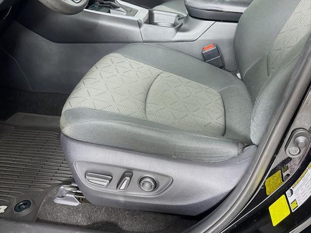 Photo of 2021 Midnight Black Metallic Toyota RAV4