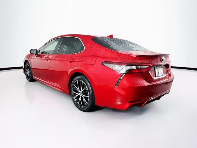 Photo of 2023 Supersonic Red Toyota Camry