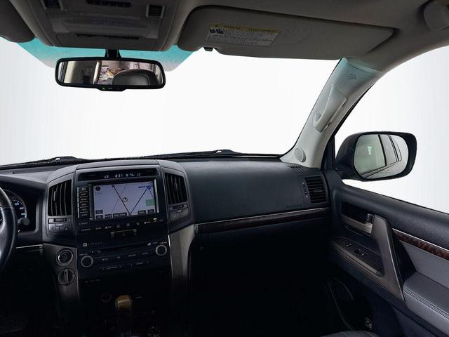 Photo of 2009 Super White Toyota Land Cruiser