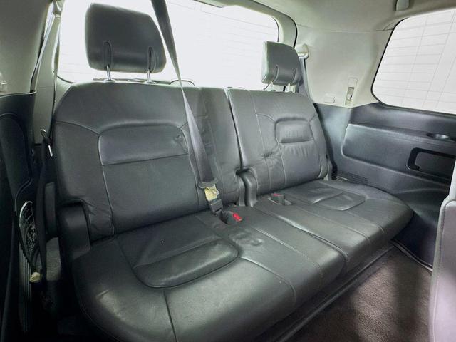 Photo of 2009 Super White Toyota Land Cruiser