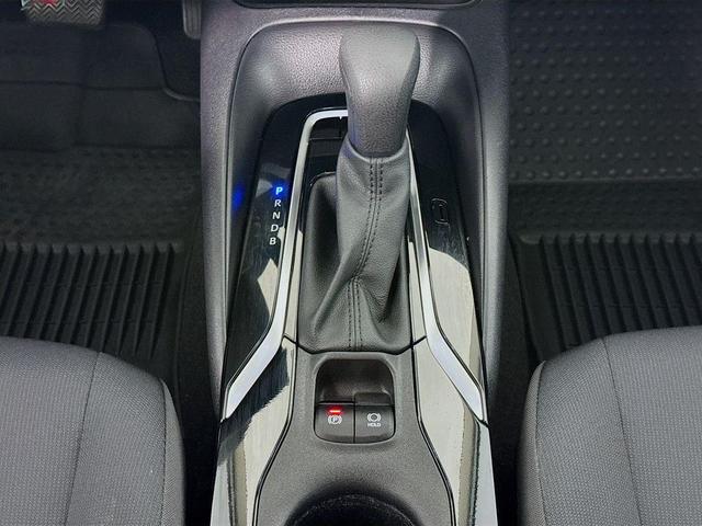 Photo of 2022 Classic Silver Metallic Toyota Corolla