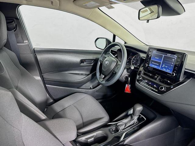 Photo of 2022 Classic Silver Metallic Toyota Corolla